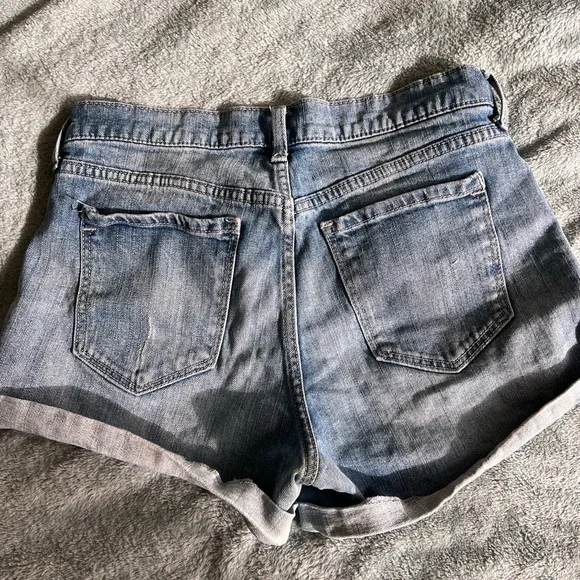 Old Navy Boyfriend Shorts - Picture 3 of 4